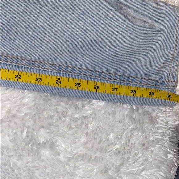 Levi’s booty slit jeans - Picture 5 of 5